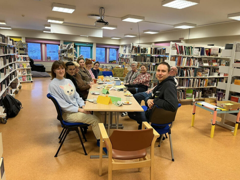Den første språkkafeen på Sørfold bibliotek fant sted i februar. Nå er det klart for den tredje. Den første språkkafeen på Sørfold bibliotek fant sted i februar. Nå er det klart for den tredje. Foto: Sørfold kommune