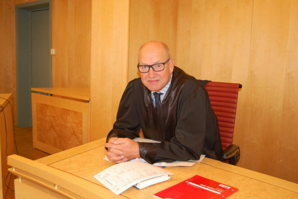 ALVORLIG SAK. Finn Ove Smith (t.v.) er bistandsadvokat for jenta som forklarte seg om å ha blitt voldtatt. ALVORLIG SAK. Finn Ove Smith (t.v.) er bistandsadvokat for jenta som forklarte seg om å ha blitt voldtatt. Foto: Stig Bjørnar Karlsen