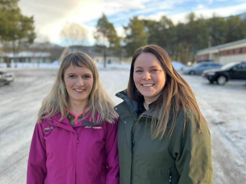 TILBYR KURS. Birgit Vik Amundsen ved Frisklivsssentralen og Mona S. Bentsen fra Psykisk helsetjeneste i Saltdal kommune er klar for å hjelpe de som vil mestre eller forebygge belastning og/eller depresjon. - Dette bær være nyttig for mange, sier kursholderne. TILBYR KURS. Birgit Vik Amundsen ved Frisklivsssentralen og Mona S. Bentsen fra Psykisk helsetjeneste i Saltdal kommune er klar for å hjelpe de som vil mestre eller forebygge belastning og/eller depresjon. - Dette bær være nyttig for mange, sier kursholderne. Foto: Espen Johansen