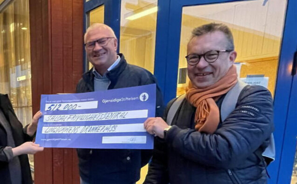 GALDE GIVERE. Ole Løberg (t.v.) og Trond Stubberud.i Gjensidigestiftelsen håper på mange søkere til sommeraktiviteter. GALDE GIVERE. Ole Løberg (t.v.) og Trond Stubberud.i Gjensidigestiftelsen håper på mange søkere til sommeraktiviteter. Foto: Helge Simonsen