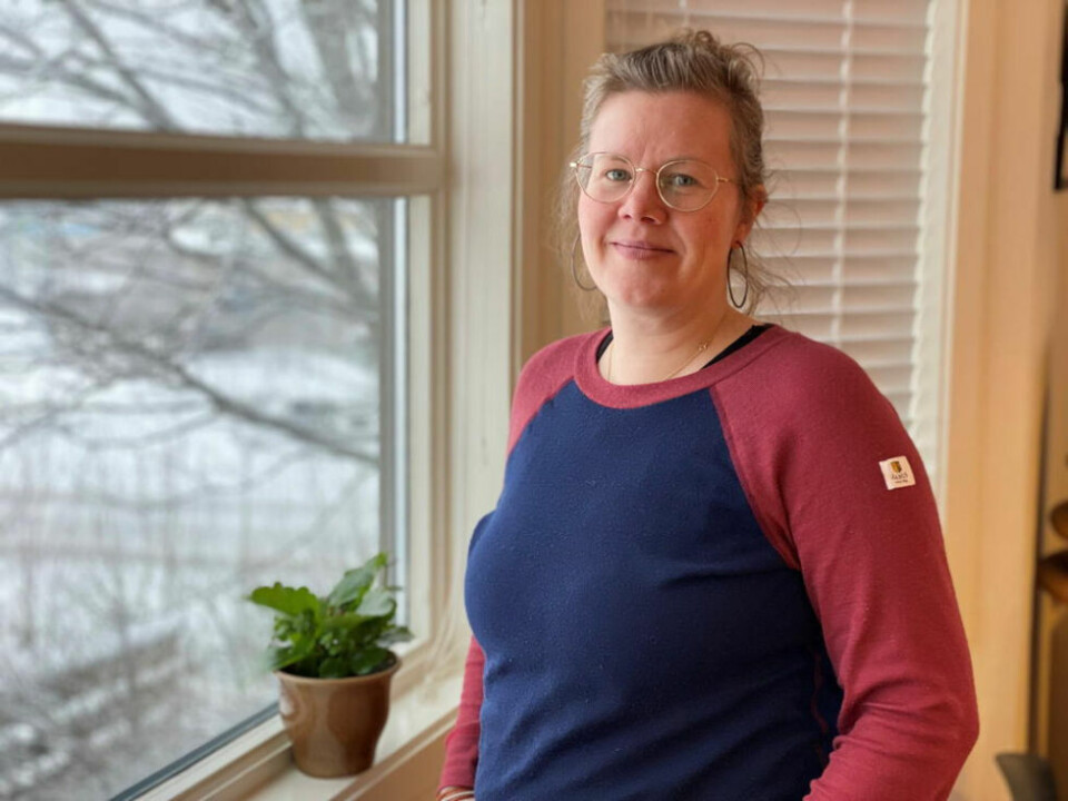 GODT FORNØYD. Erica Restoften, bosatt i Valnesfjord, er på plass i jobb som ny journalist i Saltenposten, og trives godt. GODT FORNØYD. Erica Restoften, bosatt i Valnesfjord, er på plass i jobb som ny journalist i Saltenposten, og trives godt. Foto: Eva S. Winther