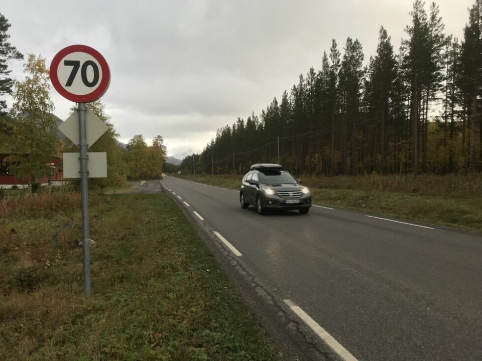 Seks sjåfører ble tatt i laserkontroll på denne strekninga i Saltdal. Bilen på bildet har for øvrig ingenting med saken å gjøre. Seks sjåfører ble tatt i laserkontroll på denne strekninga i Saltdal. Bilen på bildet har for øvrig ingenting med saken å gjøre. Foto: Arkivbilde/Frank Øvrewall