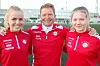 TIL FAUSKE. Grand-trener Jan Tore Bakli tar med seg hele damelaget når det blir jenteakademi i SKS Arena mandag. Da kommer dermed Andrea Karoline Holmstrøm og Martine Kristoffersen, som har tatt steget fra Fauske/Sprint til Grand, tilbake til Fauske for å inspirere unge fotballjenter. Foto: Stig Bjørnar Karlsen