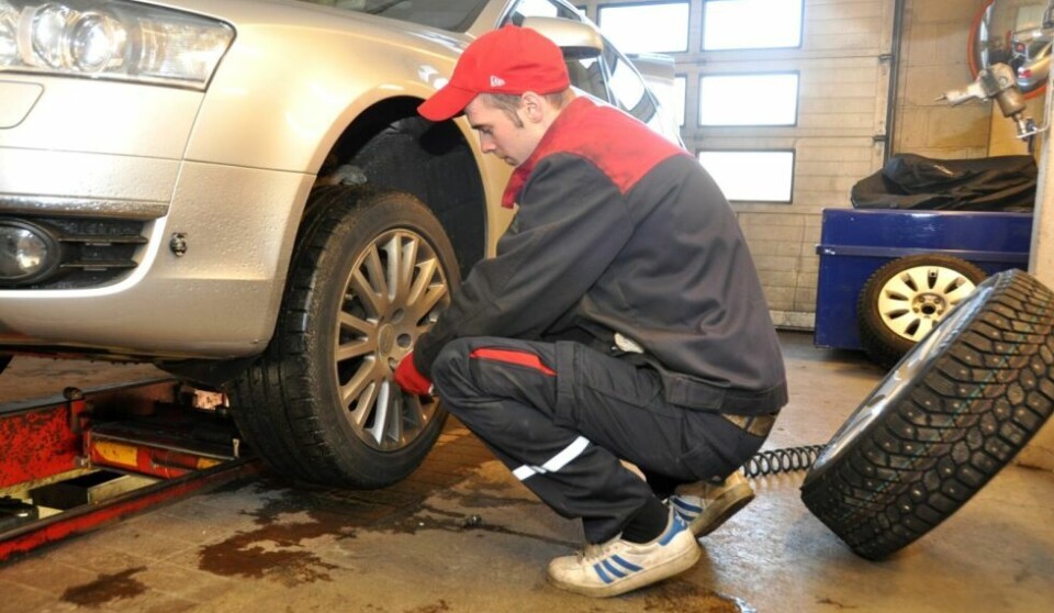 VÅRSYSSEL. Ved å velge seriøse aktører ved dekkskifte, sikrer du både din egen trygghet og bidrar til et ryddig og rettferdig arbeidsliv.