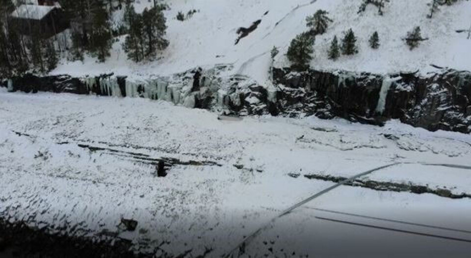 RASFARLIG. Med mindre enn to års mellomrom, har det gått to store sørpeskred på samme sted på Kistrand. RASFARLIG. Med mindre enn to års mellomrom, har det gått to store sørpeskred på samme sted på Kistrand. Foto: Dag Theodor Andreassen, Statens vegvesen