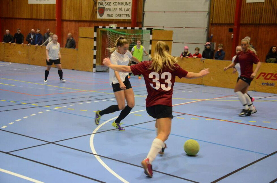 TILBAKE. I år er det klart for romjulsfotball i Fauske idrettshall igjen etter et par koronaavlysninger. Sist turneringen ble spilt var i 2019. TILBAKE. I år er det klart for romjulsfotball i Fauske idrettshall igjen etter et par koronaavlysninger. Sist turneringen ble spilt var i 2019. Foto: Espen Johansen