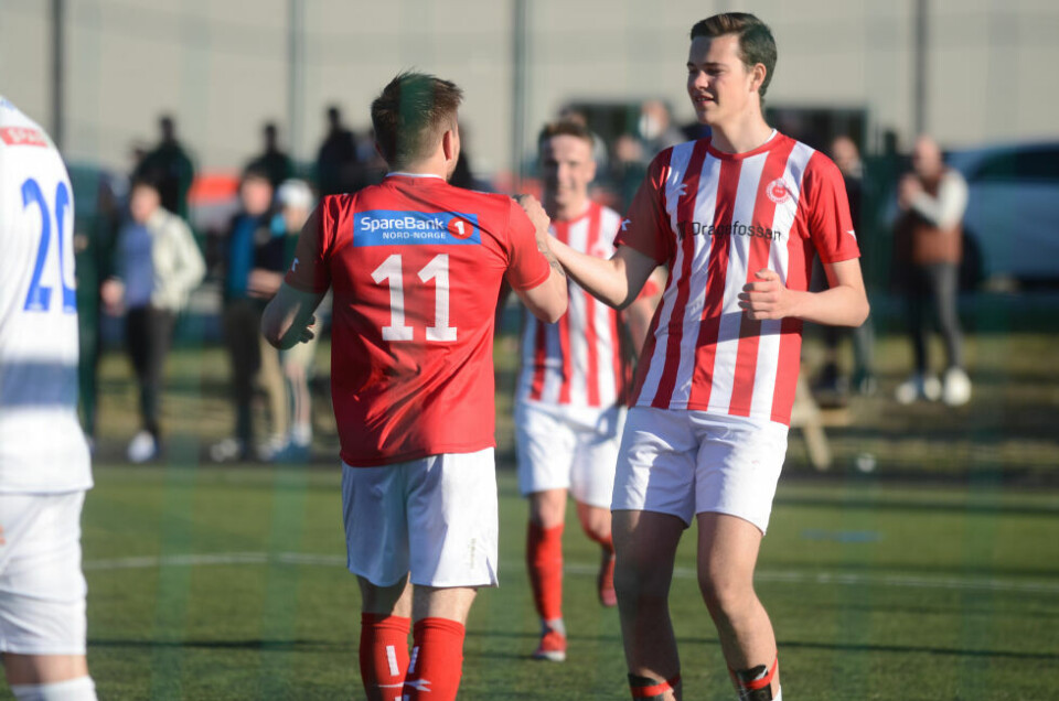 SAMMEN IGJEN. Forrige sesong spilte Petter Bangfil og Isak Bø Rørnes (nr.11) sammen i Saltdalkameratene. I 2023 blir begge å finne i den blå drakten til Fauske/Sprint. SAMMEN IGJEN. Forrige sesong spilte Petter Bangfil og Isak Bø Rørnes (nr.11) sammen i Saltdalkameratene. I 2023 blir begge å finne i den blå drakten til Fauske/Sprint. Foto: Tommy Pettersen