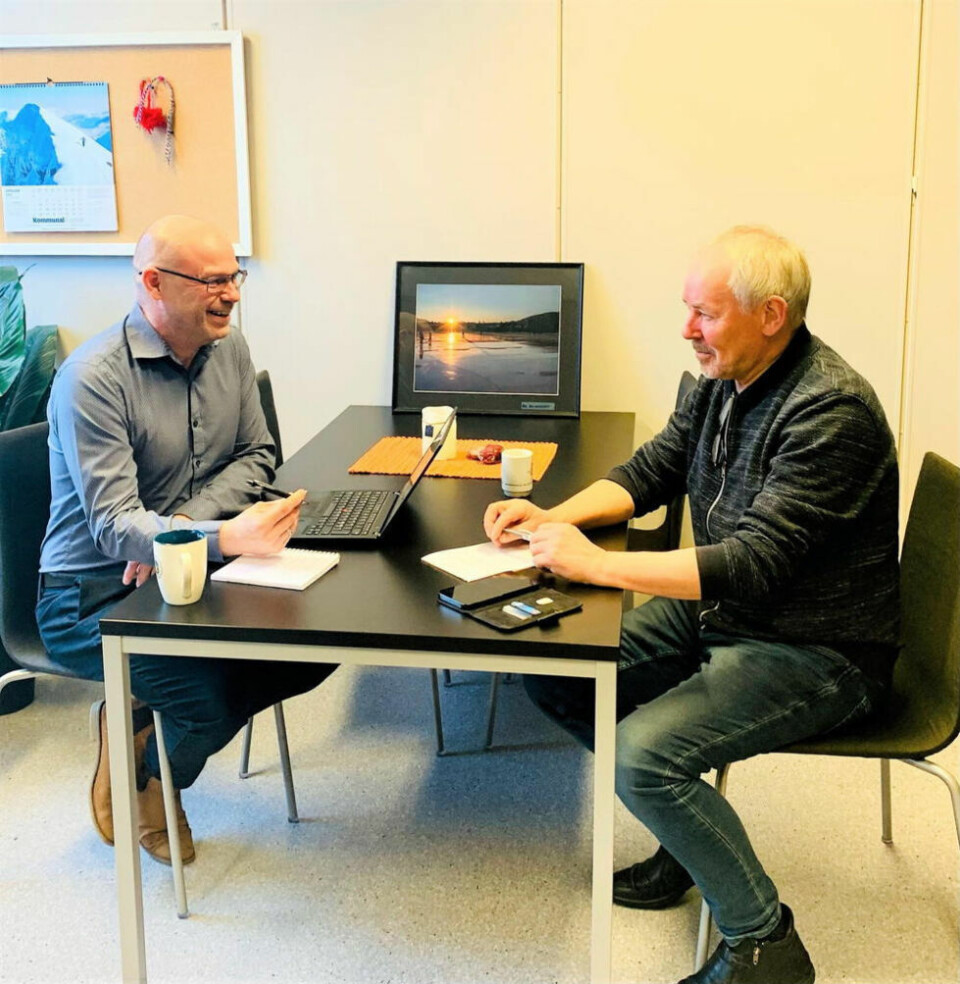 GLAD-MELDING. Kommunedirektør Stein Ole Rørvik (t.v.) meldte tidlig i vår at Saltdal kommune hadde stø kurs ut av ROBEK-lista. Det syntes ordfører Rune Berg (Sp) var stas. Nå er de helt ute av ROBEK. GLAD-MELDING. Kommunedirektør Stein Ole Rørvik (t.v.) meldte tidlig i vår at Saltdal kommune hadde stø kurs ut av ROBEK-lista. Det syntes ordfører Rune Berg (Sp) var stas. Nå er de helt ute av ROBEK. Foto: Saltdal kommune