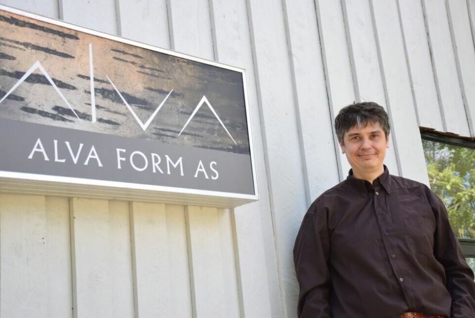 Geir Anders Hætta Berg i Alva Form AS kan få hjelp til å kjøpe opp et lagerrest med materialer. Geir Anders Hætta Berg i Alva Form AS kan få hjelp til å kjøpe opp et lagerrest med materialer. Foto: Eva S. Winther