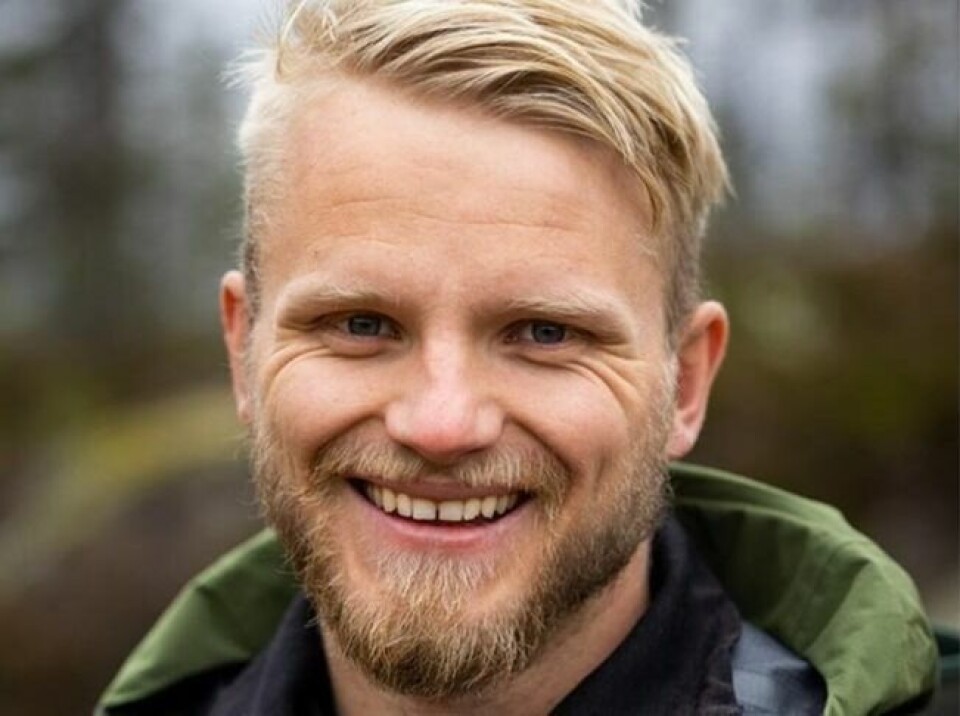 MELD FRA. Norges Jeger- og Fiskerforbund (NJFF) oppfordrer nå alle jegere, jakthundeiere og andre friluftsfolk om å holde et særlig øye på situasjonen. - Meld fra om alle mistenkelige funn av døde eller syke fugler og dyr til Mattilsynet, oppfordrer Olav Greivstad, jakthund- og viltkonsulent i NJFF. MELD FRA. Norges Jeger- og Fiskerforbund (NJFF) oppfordrer nå alle jegere, jakthundeiere og andre friluftsfolk om å holde et særlig øye på situasjonen. - Meld fra om alle mistenkelige funn av døde eller syke fugler og dyr til Mattilsynet, oppfordrer Olav Greivstad, jakthund- og viltkonsulent i NJFF. Foto: NJFF