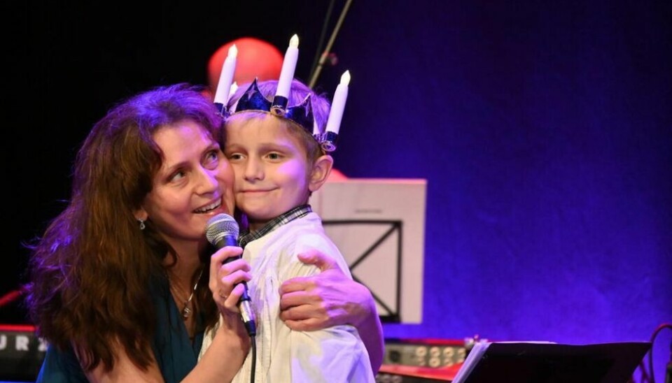 NÆRT OG VAKKERT. Unge Reidar (8) sin opptreden med mamma Veronica lørdag 11. desember var ett av mange fine øyeblikk i kinosalen i fjor. NÆRT OG VAKKERT. Unge Reidar (8) sin opptreden med mamma Veronica lørdag 11. desember var ett av mange fine øyeblikk i kinosalen i fjor. Foto: Kenneth Strømsvåg