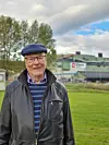 LANG KARRIERE. Eilert Antonsen startet jobben som laboratoriesjef ved Elkem Salten allerede da tomtat til bygget var et stort hull. Forrige uke var 89-åringen tilbake på Straumen og Valjord. Foto: Elkem Salten