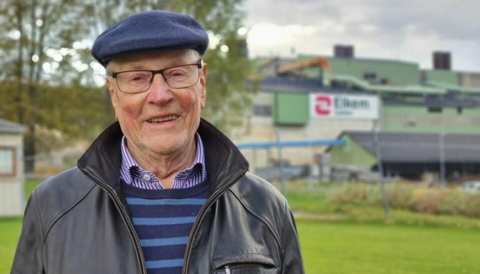 LANG KARRIERE. Eilert Antonsen startet jobben som laboratoriesjef ved Elkem Salten allerede da tomtat til bygget var et stort hull. Forrige uke var 89-åringen tilbake på Straumen og Valjord. LANG KARRIERE. Eilert Antonsen startet jobben som laboratoriesjef ved Elkem Salten allerede da tomtat til bygget var et stort hull. Forrige uke var 89-åringen tilbake på Straumen og Valjord. Foto: Elkem Salten