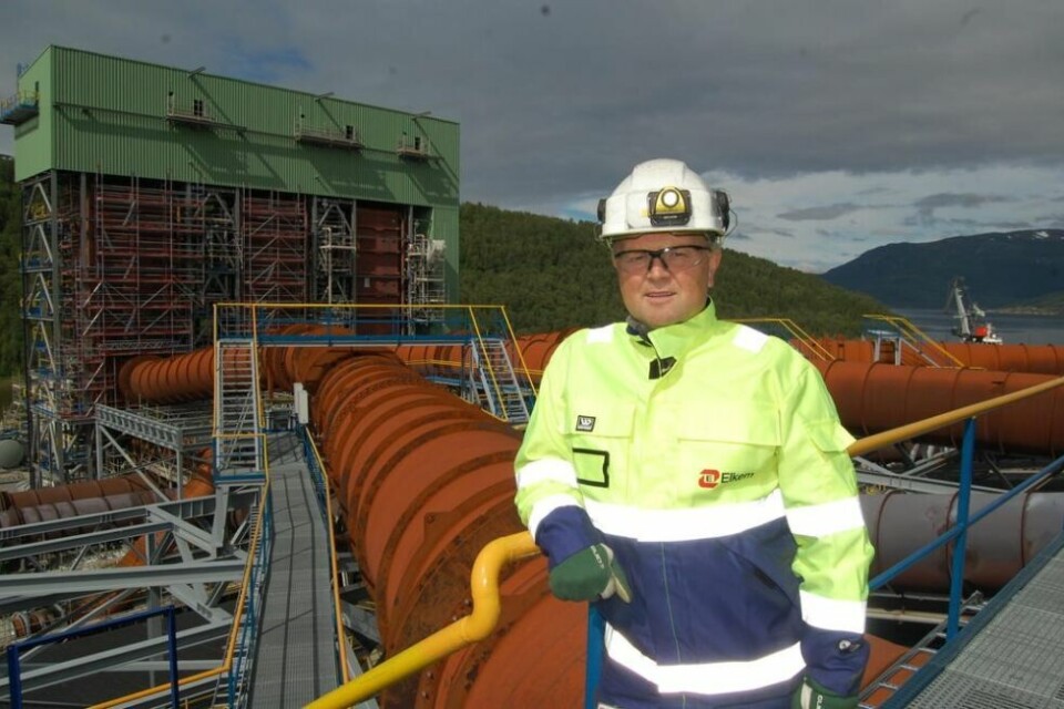 STOR INVESTERING. Verksdirektør Ove Sørdahl begynner å se slutten på den hittil største investeringen på Elkem Salten. STOR INVESTERING. Verksdirektør Ove Sørdahl begynner å se slutten på den hittil største investeringen på Elkem Salten. Foto: Stig Bjørnar Karlsen