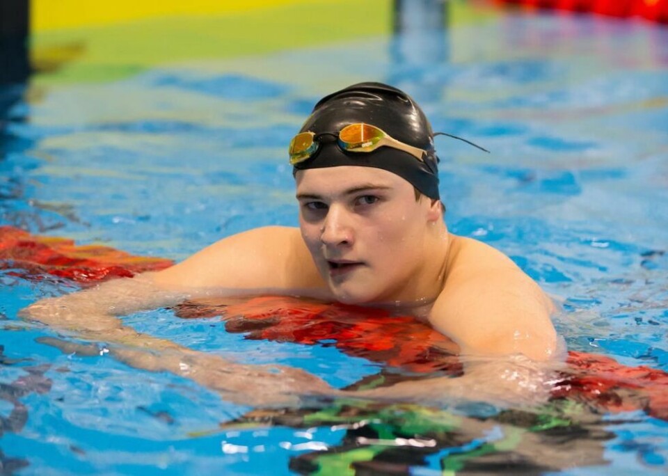 MENGDE. Mathias Martinussen svømte hele 17 øvelser i helgen og leverte gode tider på de aller fleste av dem. MENGDE. Mathias Martinussen svømte hele 17 øvelser i helgen og leverte gode tider på de aller fleste av dem. Foto: Øyvind Thorsen