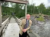 GUDSTJENESTE. På berget i bakgrunnen skal sokneprest Dirk Gieselmann holde gudstjeneste kommende søndag, 27. august.