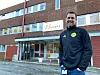 HÅNDBALL-LEDER. Stephan Olsen bruker mange timer i uka på enten jobben på Nexans, eller somr leder for håndballgruppa i Rognan idrettslag. Foto: Stig Bjørnar Karlsen