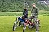 MÅ KLARE SEG. Ungdommens fylkesråd i Nordland mener 16-åringer må klare seg med moped, til de er 18 år og kan ta førerkort for bil. Her er to 16-åringer som i 2012 kjørte sine mopeder fra Piteå til Junkerdal, Adam Franzen og Linus Henrikson. Foto: Bjørn L. Olsen