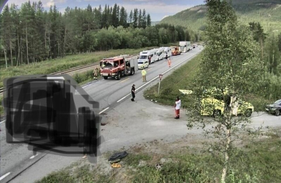 Ulykken på E6 i Røkland søndag kveld krevde et menneskeliv. Ulykken på E6 i Røkland søndag kveld krevde et menneskeliv. Foto: Webkamera, Statens vegvesen
