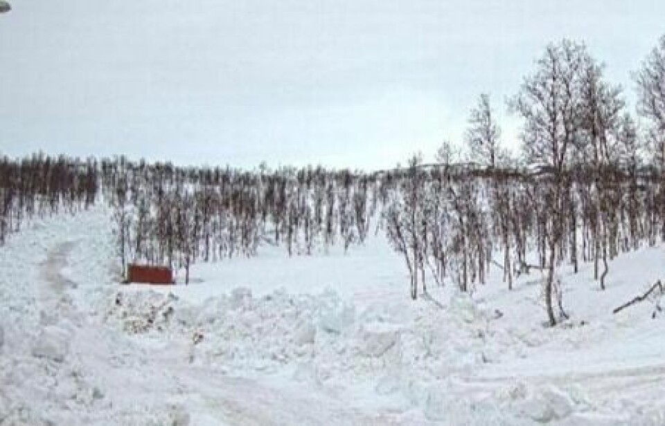 MYE SNØ. Det ligger uvanlig mye snø innover Balvassveien, og det kan ta mye lenger tid enn normalt før veien kan åpnes. MYE SNØ. Det ligger uvanlig mye snø innover Balvassveien, og det kan ta mye lenger tid enn normalt før veien kan åpnes. Foto: Webkamera SKS