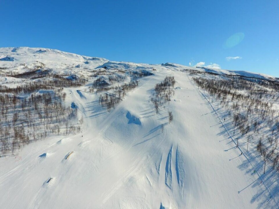NÆRT BAKKEN. De nye hyttetomtene ligger i området til venstre for den eksisterende bakken i Daja. NÆRT BAKKEN. De nye hyttetomtene ligger i området til venstre for den eksisterende bakken i Daja. Foto: Espen Johansen
