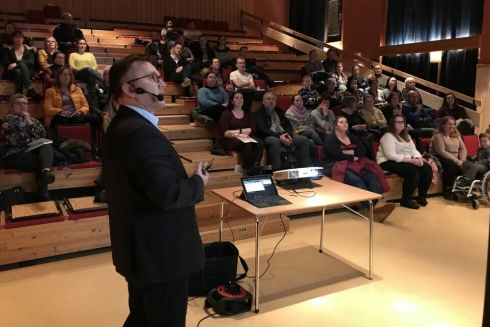 KOM MED INFO. Espen Rokkan fra PBL kom med informasjon om privat barnehagedrift på et åpent møte i Sørfold onsdag 8. januar. KOM MED INFO. Espen Rokkan fra PBL kom med informasjon om privat barnehagedrift på et åpent møte i Sørfold onsdag 8. januar. Foto: PBL