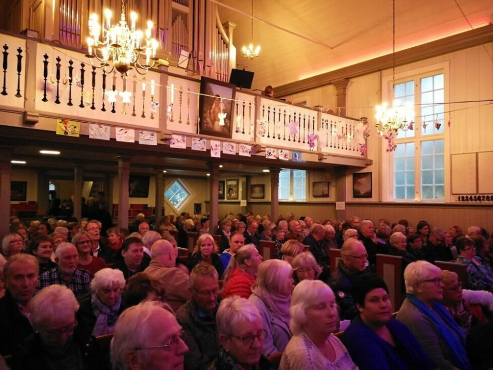 MANGE MØTTE. Allerede 20 minutter før konsertstart var Fauske kirke fylt opp. MANGE MØTTE. Allerede 20 minutter før konsertstart var Fauske kirke fylt opp. Foto: Andreas Vestvann Johnsen