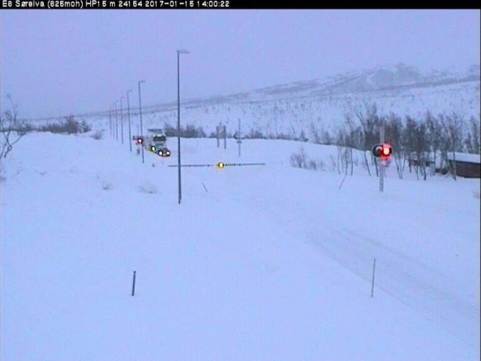 FØRSTE GANG. Bommene nord og sør for Saltfjellet kan bli stengt i kveld, dersom det blir mye snøfokk. FØRSTE GANG. Bommene nord og sør for Saltfjellet kan bli stengt i kveld, dersom det blir mye snøfokk. Foto: Statens Vegvesen