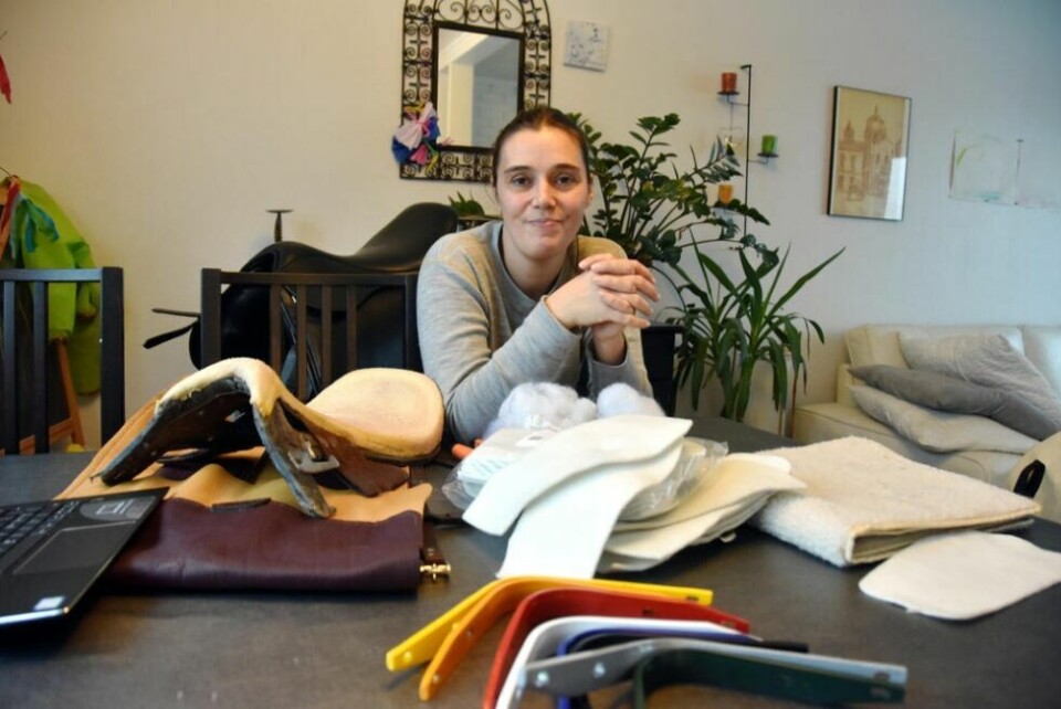 TOK EN NY VEI. Aurelia har utdanning innen regnskap, men har i voksen alder funnet ut at hun ville følge hjertet og utdanne seg til saltilpasser. TOK EN NY VEI. Aurelia har utdanning innen regnskap, men har i voksen alder funnet ut at hun ville følge hjertet og utdanne seg til saltilpasser. Foto: Sylvia Bredal