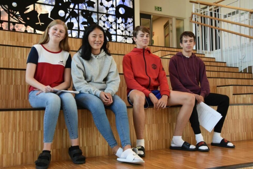 Savner handling. Klasse 10 d savner handling til ordene fra politikere og kommune. Her representert av Malin Mikalsen (15), Marie Fagerheim (14), Rasmus Wisth (14) og Christian Isaksen (14). Savner handling. Klasse 10 d savner handling til ordene fra politikere og kommune. Her representert av Malin Mikalsen (15), Marie Fagerheim (14), Rasmus Wisth (14) og Christian Isaksen (14). Foto: Linn Braseth-Gulliksen