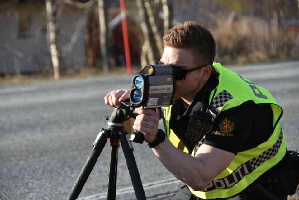 KONTROLL. Statens Vegvesen gjennomfører i sommer hyppige kontroller langs veiene. Bildet er et arkivbilde, fra en tidligere kontroll på Straumen i Sørfold.
