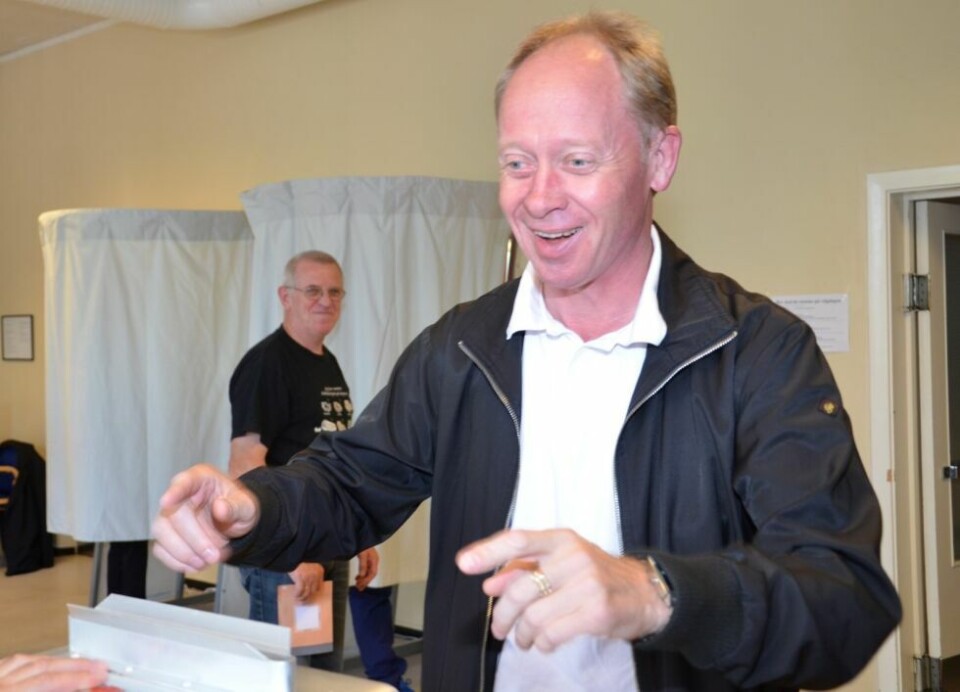 STEMME. Jan Arild Ellingsen her avbildet da han avla sin stemme under stortingsvalget. Nå er han ordførerkandidat i Saltdal. Arkivfoto: Sverre Breivik STEMME. Jan Arild Ellingsen her avbildet da han avla sin stemme under stortingsvalget. Nå er han ordførerkandidat i Saltdal. Arkivfoto: Sverre Breivik