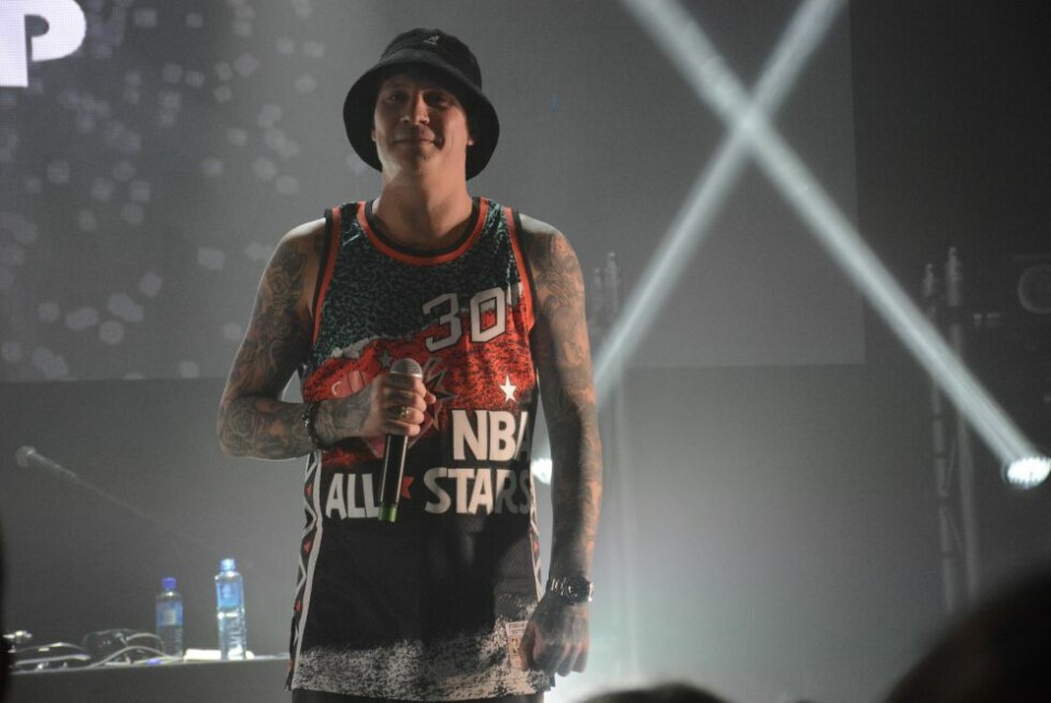 ENDELIG TILBAKE. OnklP har gledet seg stort til å komme tilbake til Slipen Scene. Også i kveld leverte han en solid opptreden. ENDELIG TILBAKE. OnklP har gledet seg stort til å komme tilbake til Slipen Scene. Også i kveld leverte han en solid opptreden. Foto: Thea Testad