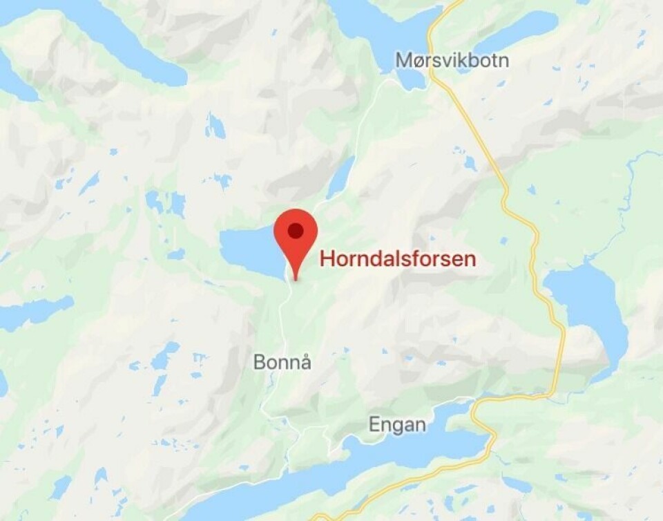 Fv 613 har vært stengt mellom Sildhopen og Horndalsforsen siden torsdag. Fv 613 har vært stengt mellom Sildhopen og Horndalsforsen siden torsdag. Foto: Google maps