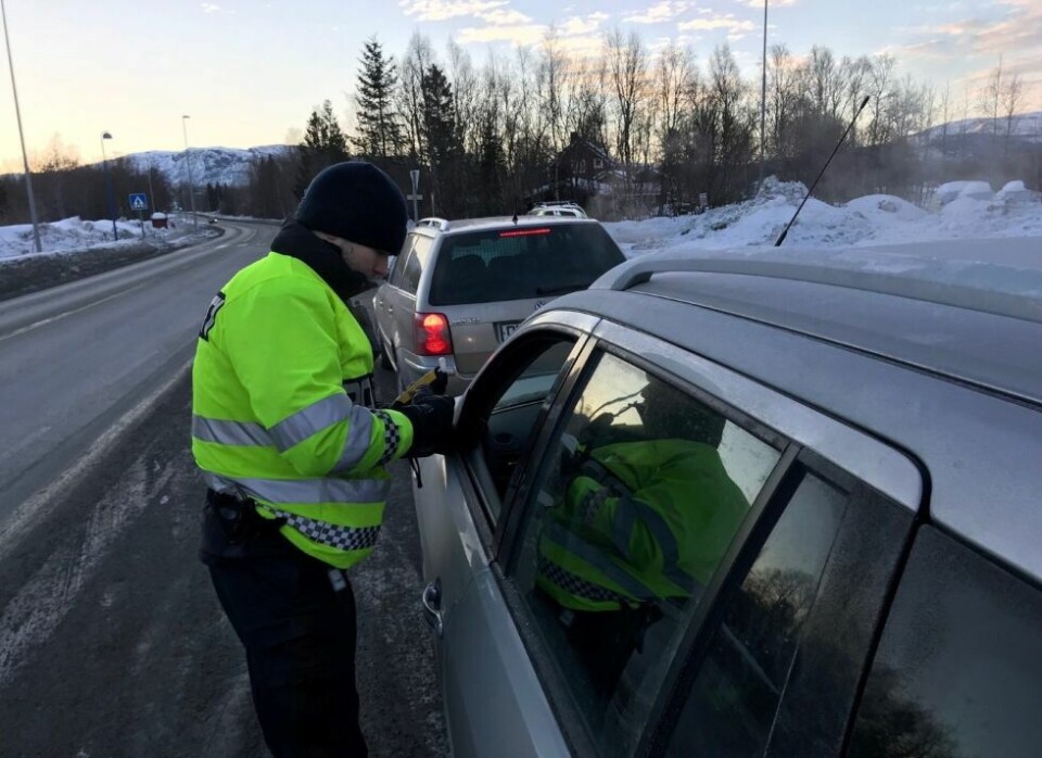 Politiet er stadig ute på kontroller i Salten. Onsdag morges var det promillekontroll på Fauske. Dette bildet er fra en kontroll tidligere i år. Arkivfoto: Frank Øvrewall Politiet er stadig ute på kontroller i Salten. Onsdag morges var det promillekontroll på Fauske. Dette bildet er fra en kontroll tidligere i år. Arkivfoto: Frank Øvrewall