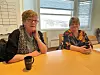 REAGERER. Marianne Sakariassen (t.v.) og Eva Kristiansen er henholdsvis leder og nestleder i pensjonsitforeningen på Fauske. De reagerer på de økte utgiftene som de eldre påføres etter kutt i kommunal drift. Foto: Helge Simonsen