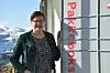 NYTT TILBUD. Ann Mari Zahl, senterleder på Amfi syns det er spennende at Posten moderniserer seg og plasserer ut såkalte pakkebokser på senteret Foto: Lise Ailin Rosvoll Berntzen