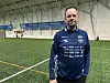 FIN JOBB. Styreleder Ronny Borge fikk jobben med å dele ut hederen til klubbens nye æresmedlem. Foto: Fauske/Sprint