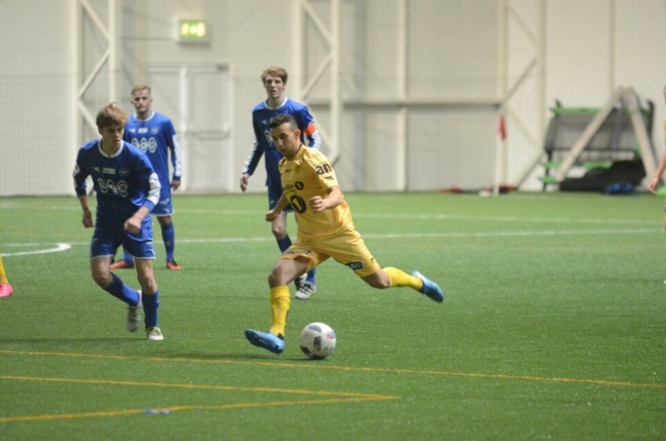 JEVMT. Bodø/Glimts Ali Al-Nashi har tidligere spilt for Fauske/Sprint. Da de møttes i treningskamp i vinter vant Glimt 2 med 2-1. De gule er NordicBet sin favoritt til å vinne HESA-serien. Sprint er nummer to på lista. Arkivfoto: Espen Johansen JEVMT. Bodø/Glimts Ali Al-Nashi har tidligere spilt for Fauske/Sprint. Da de møttes i treningskamp i vinter vant Glimt 2 med 2-1. De gule er NordicBet sin favoritt til å vinne HESA-serien. Sprint er nummer to på lista. Arkivfoto: Espen Johansen