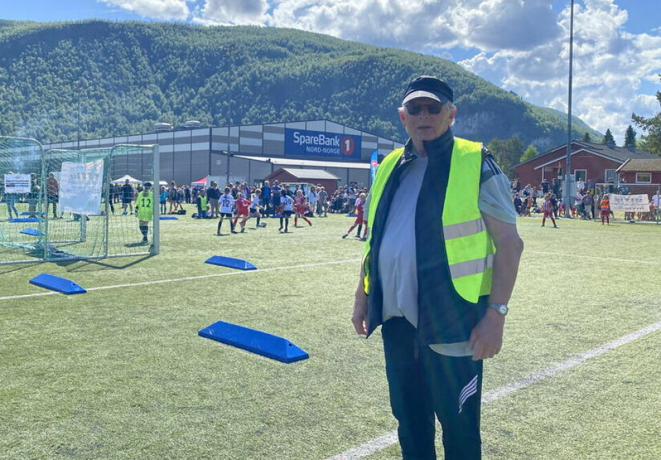 FRA BEGYNNELSEN. 40 år etter at Torbjørn Rosvoll takket for seg i FKSK, er han igjen på banen i kampvert-drakt. - Jeg hadde vel en drøm om utviklingen da vi begynte med turneringa, men dette har jo tatt fullstendig av. FRA BEGYNNELSEN. 40 år etter at Torbjørn Rosvoll takket for seg i FKSK, er han igjen på banen i kampvert-drakt. - Jeg hadde vel en drøm om utviklingen da vi begynte med turneringa, men dette har jo tatt fullstendig av. Foto: Jan Erling Håkonsen