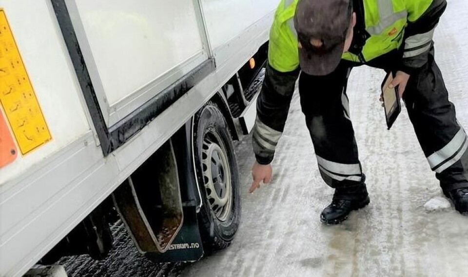 - Defekt topplys og sprekk i bremseskivene