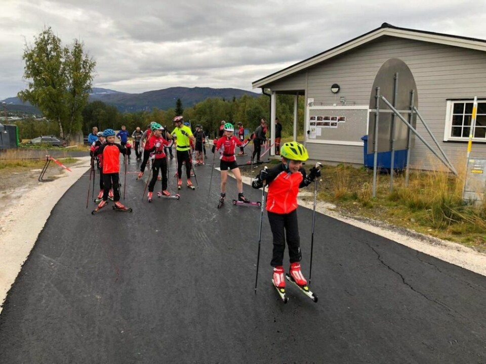 IVRIGE. Både unge og litt eldre skiløpere får en skikkelig formtest i Kobberløpets rulleskirenn om en knapp måned. IVRIGE. Både unge og litt eldre skiløpere får en skikkelig formtest i Kobberløpets rulleskirenn om en knapp måned. Foto: Fauske IL langrenn