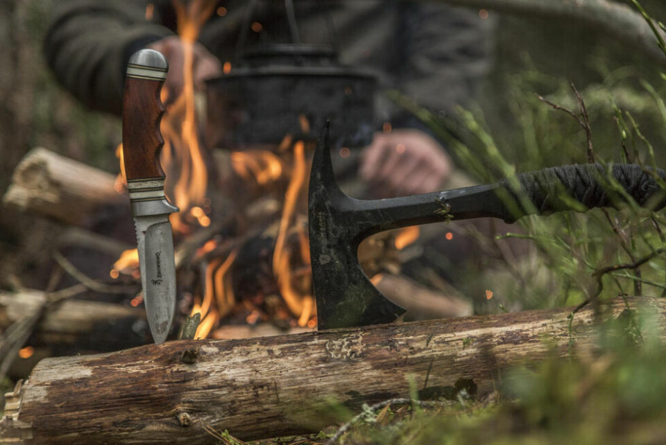 BÅLKAFFE. For mange er bålkaffen en viktig del av jaktturen. BÅLKAFFE. For mange er bålkaffen en viktig del av jaktturen. Foto: Lise Berntzen