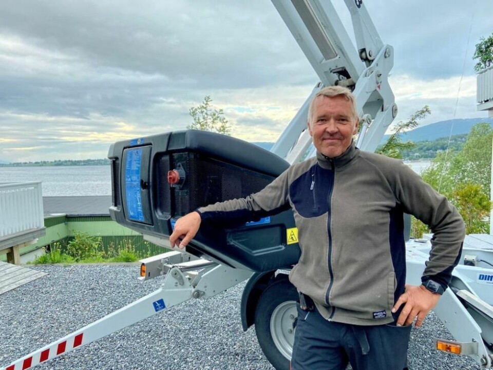 BETENKT. - I dag er vi rundt 40 boenheter i Finneidgata. Hvordan vil trafikken bli på den smale veien når dette antallet fordobles? spør Kai Rune Furre som eier en enebolig i Finneidgata. BETENKT. - I dag er vi rundt 40 boenheter i Finneidgata. Hvordan vil trafikken bli på den smale veien når dette antallet fordobles? spør Kai Rune Furre som eier en enebolig i Finneidgata. Foto: Lise Berntzen