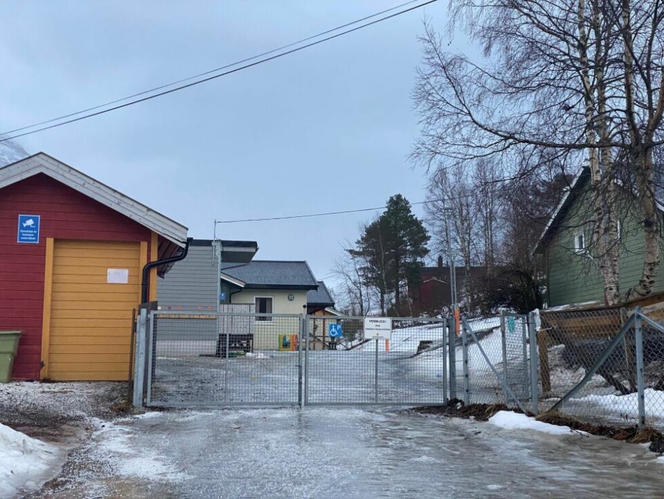 SMITTEKILDE. En ansatt i barnehagen på Straumen ble bekreftet smittet i slutten av februar, og alle ansatte i tillegg til barna og deres familier ble satt i karantene. SMITTEKILDE. En ansatt i barnehagen på Straumen ble bekreftet smittet i slutten av februar, og alle ansatte i tillegg til barna og deres familier ble satt i karantene. Foto: Eva S. Winther