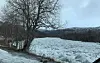 HOPER SEG OPP. Ved Os i Beiarn har isen begynt å klumpe seg sammen og lage en propp. Når den går, kan det fort bli oversvømmelser. Foto: Beiarn kommune
