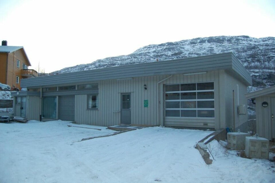 COOPEN. Det var Samvirkelagets filial og kommunalt lager. Nå er det garasje for fem Jaguarer. COOPEN. Det var Samvirkelagets filial og kommunalt lager. Nå er det garasje for fem Jaguarer. Foto: Foto: Stig Bjørnar Karlsen