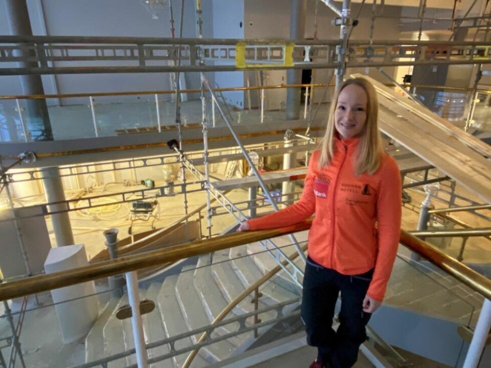 MYE Å GJØRE. Det er stort sett revet til beinet inne på Rognan hotell. - Nå skal det bygges opp igjen til et moderne hotell med mål om å bli det beste møtehotellet i Salten, sier Christine Løksti. MYE Å GJØRE. Det er stort sett revet til beinet inne på Rognan hotell. - Nå skal det bygges opp igjen til et moderne hotell med mål om å bli det beste møtehotellet i Salten, sier Christine Løksti. Foto: Helge Simonsen