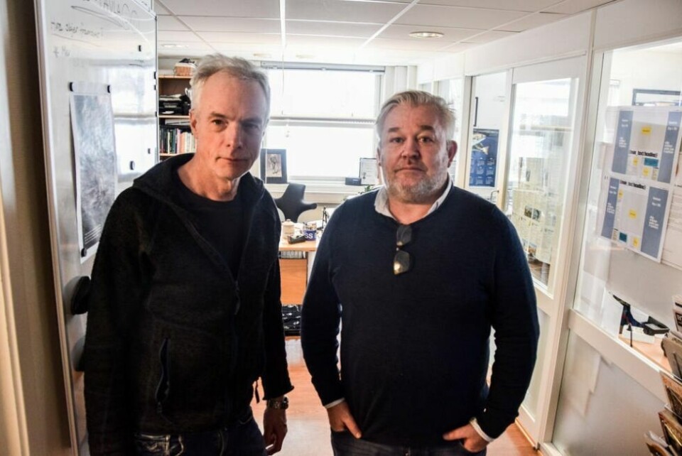 ALVORLIG. Saltenposten permitterer ansatte. Redaktør Frank Øvrewall (t.v.) og direktør Geir Olsen tar grep når annonsekronene svikter. ALVORLIG. Saltenposten permitterer ansatte. Redaktør Frank Øvrewall (t.v.) og direktør Geir Olsen tar grep når annonsekronene svikter. Foto: Tarjei Abelsen
