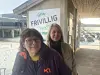 AKTIVITETER. Gunn Lisbeth Pedersen og Gro-Anita Olsen fra Fauske kommune og Frivilligsentralen kan tilby ungdom i Fauske en rekke aktiviteter i vinterferien. Foto: Espen Johansen